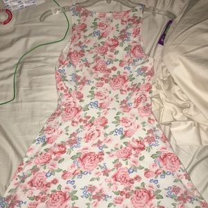 Flowy, floral, minidress